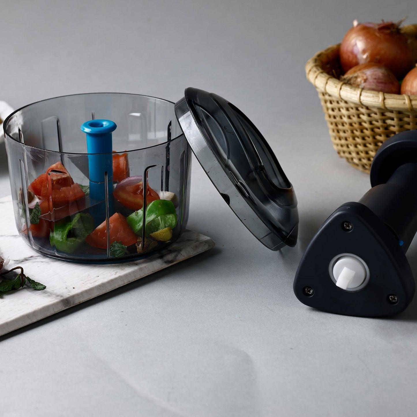 Ganesh Bingo Lock-Unlock Push Chopper (725ML)