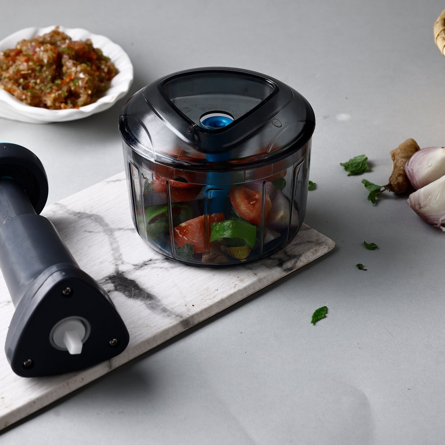 Ganesh Bingo Lock-Unlock Push Chopper (725ML)